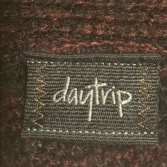 DAYTRIP burgundy/maroon marled cardigan. Size small - Picture 8 of 9